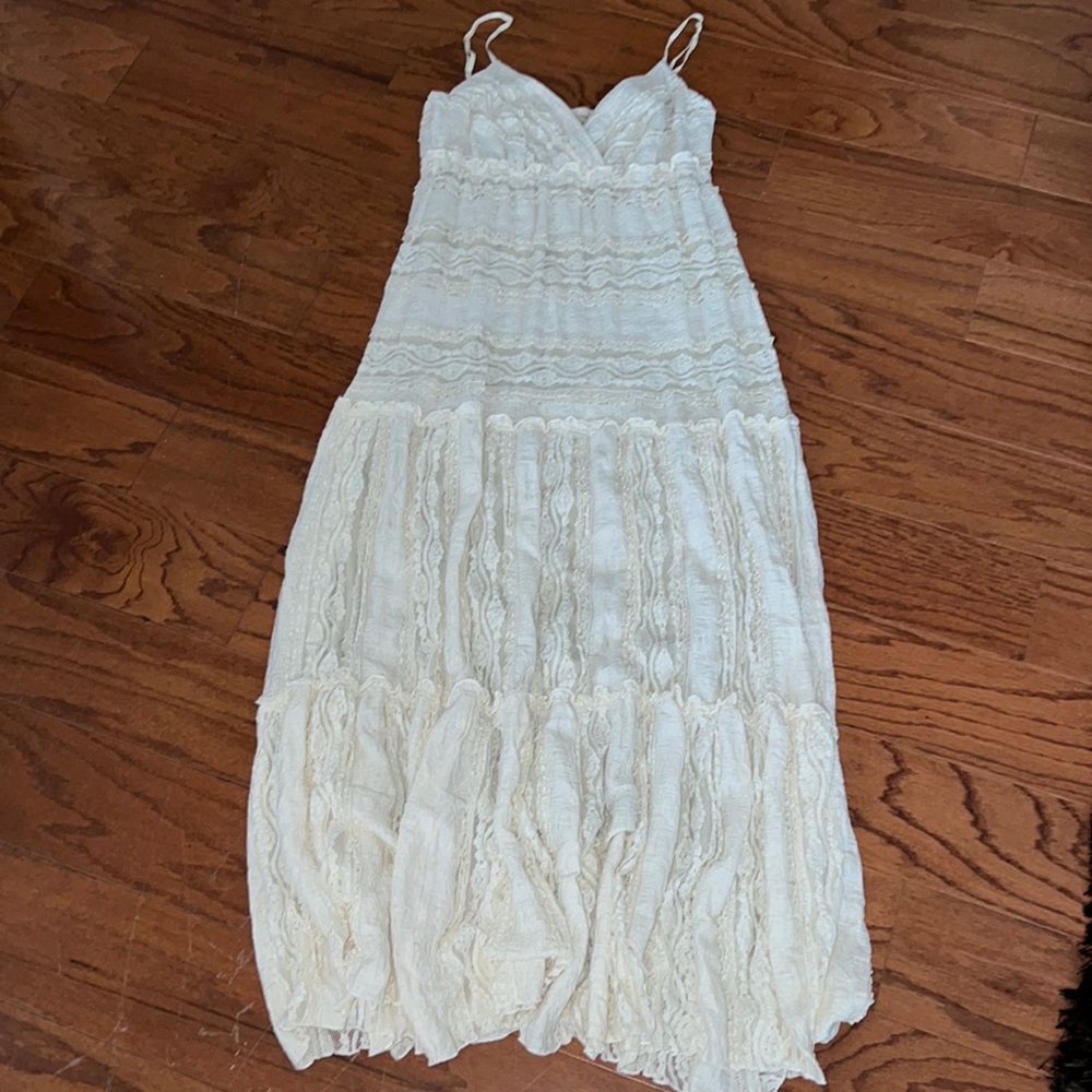 beautiful Eliza J tan lace dress